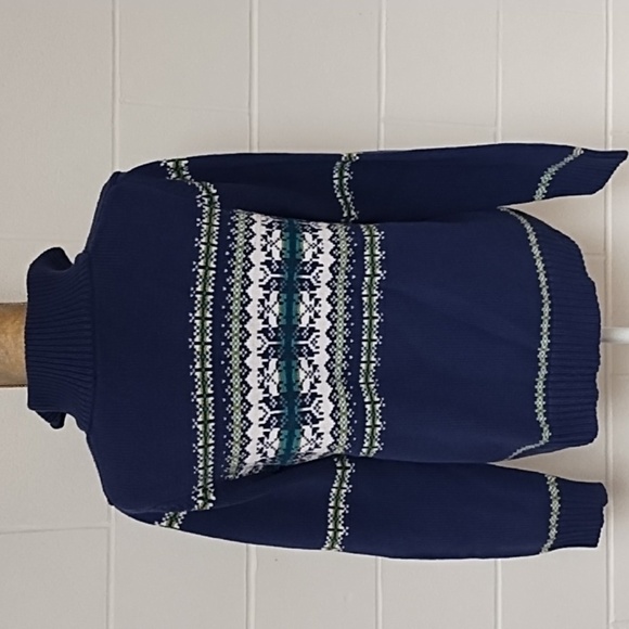 Croft & Barrow Medium Nordic Fair Isle Cotton Blend 1/4 Zip Mock Neck Sweater - Picture 3 of 12